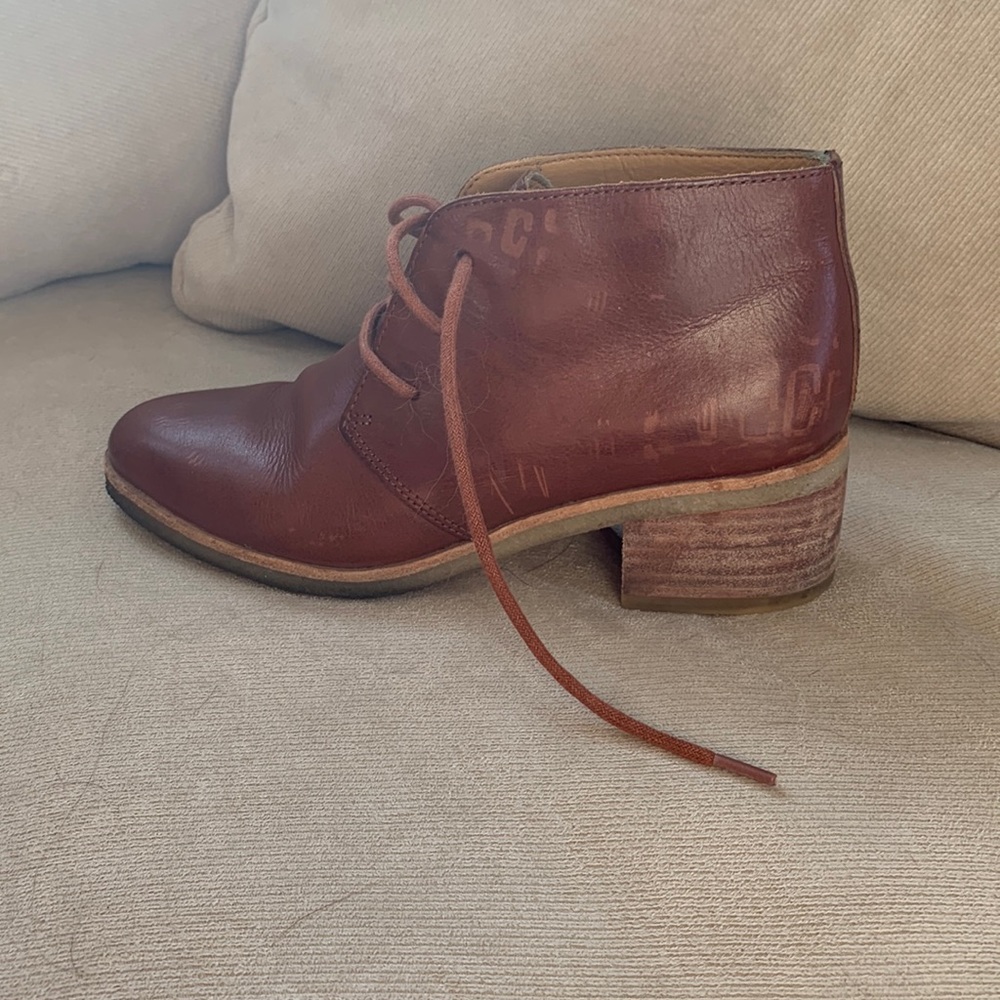 Clarks leather boot